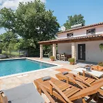 Pet Friendly In Krnicari *