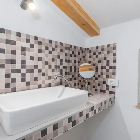 Pet Friendly In Krnicari * Krnica
