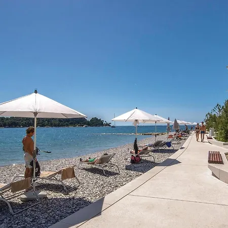 Beautiful In Krnicari With Wifi Holiday home Pifari