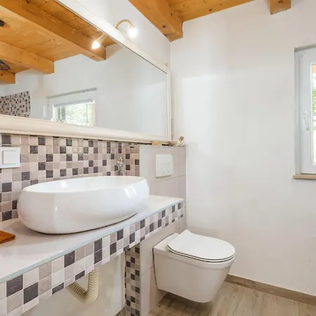 Beautiful In Krnicari With Wifi Holiday home