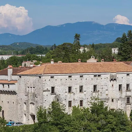Nyaraló Pet Friendly In Krnicari
