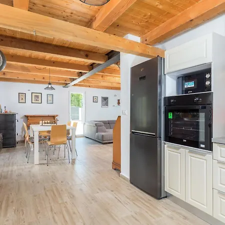 Pet Friendly In Krnicari Nyaraló