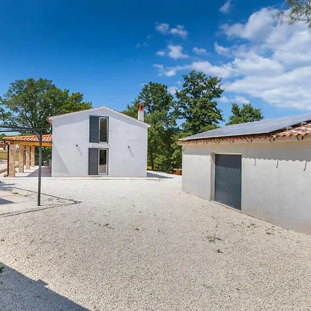 Beautiful In Krnicari With Wifi Holiday home *