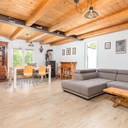 Nyaraló Pet Friendly In Krnicari *