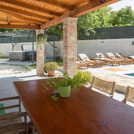 Pet Friendly In Krnicari Krnica